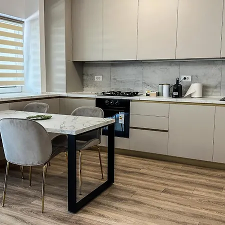 Mohost Eleven - Luxury With Mountain Views